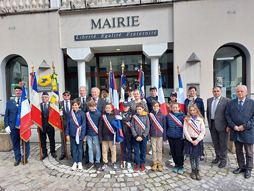 Cérémonie du 8 mai à Allinges –présence du conseiller régional Serge Delsante, des conseillers départementaux Patricia Mahut et Richard Baud